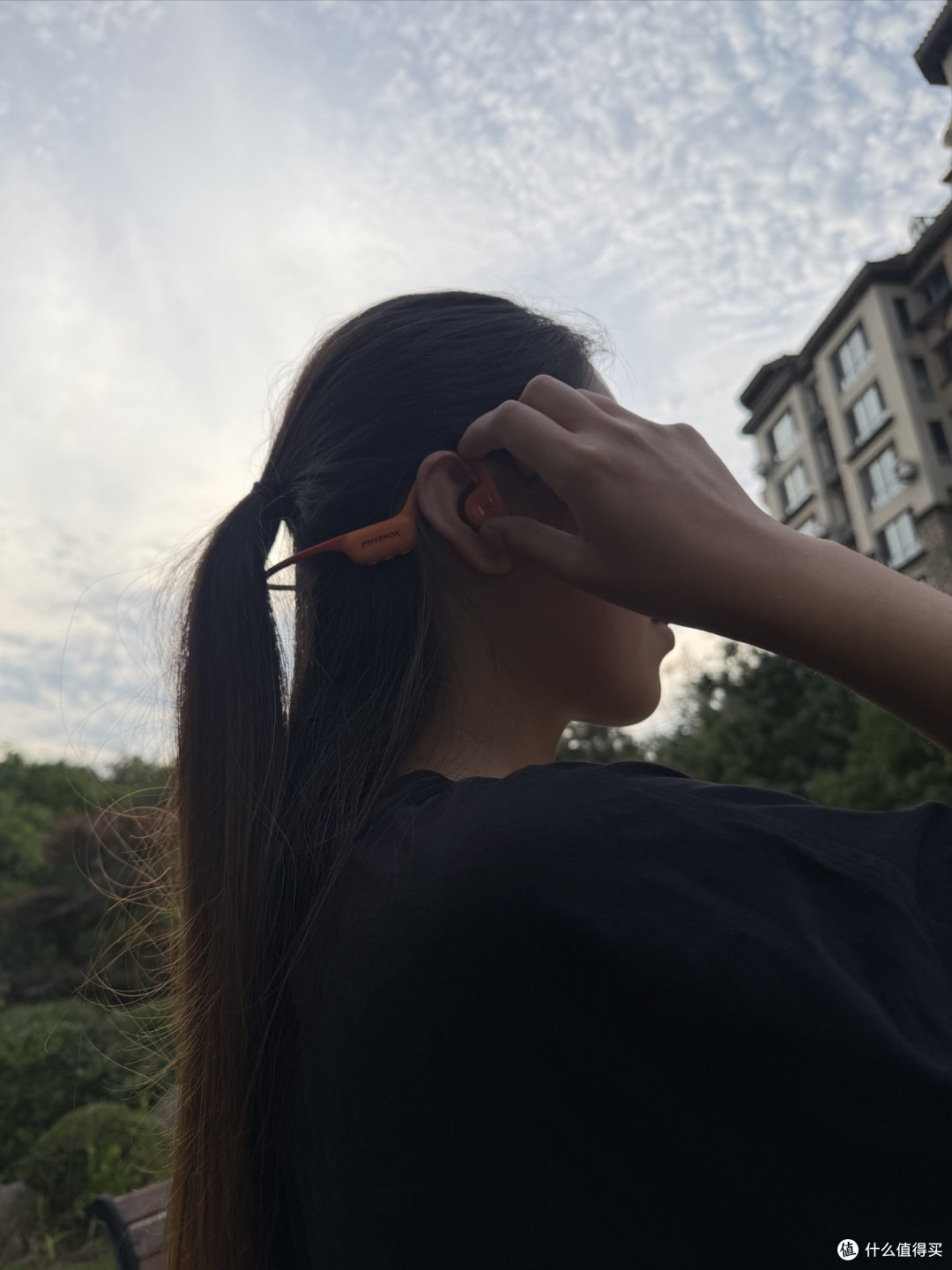 跑了大半个月，这副两百多的骨传导耳机到底香不香？