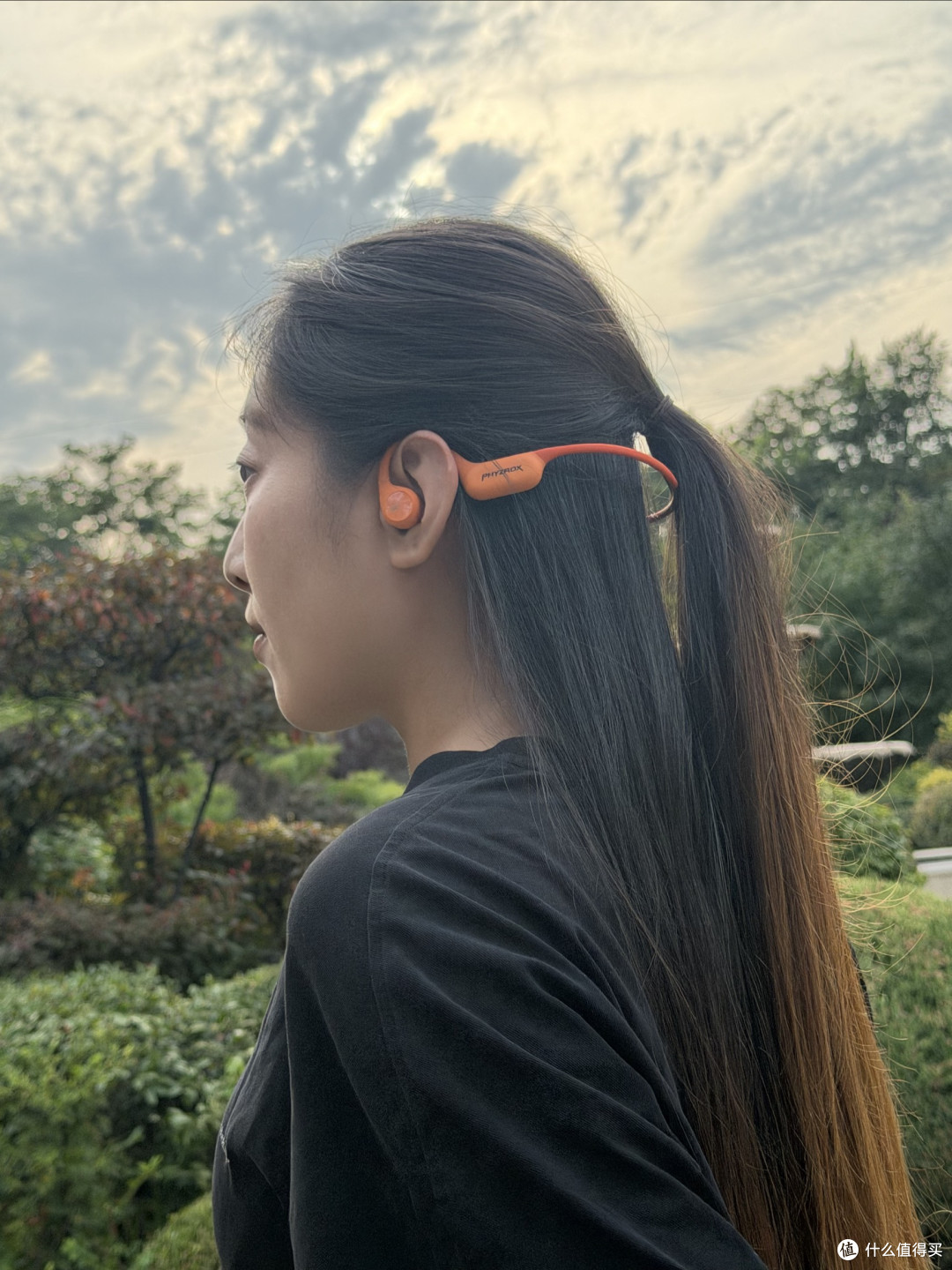 跑了大半个月，这副两百多的骨传导耳机到底香不香？