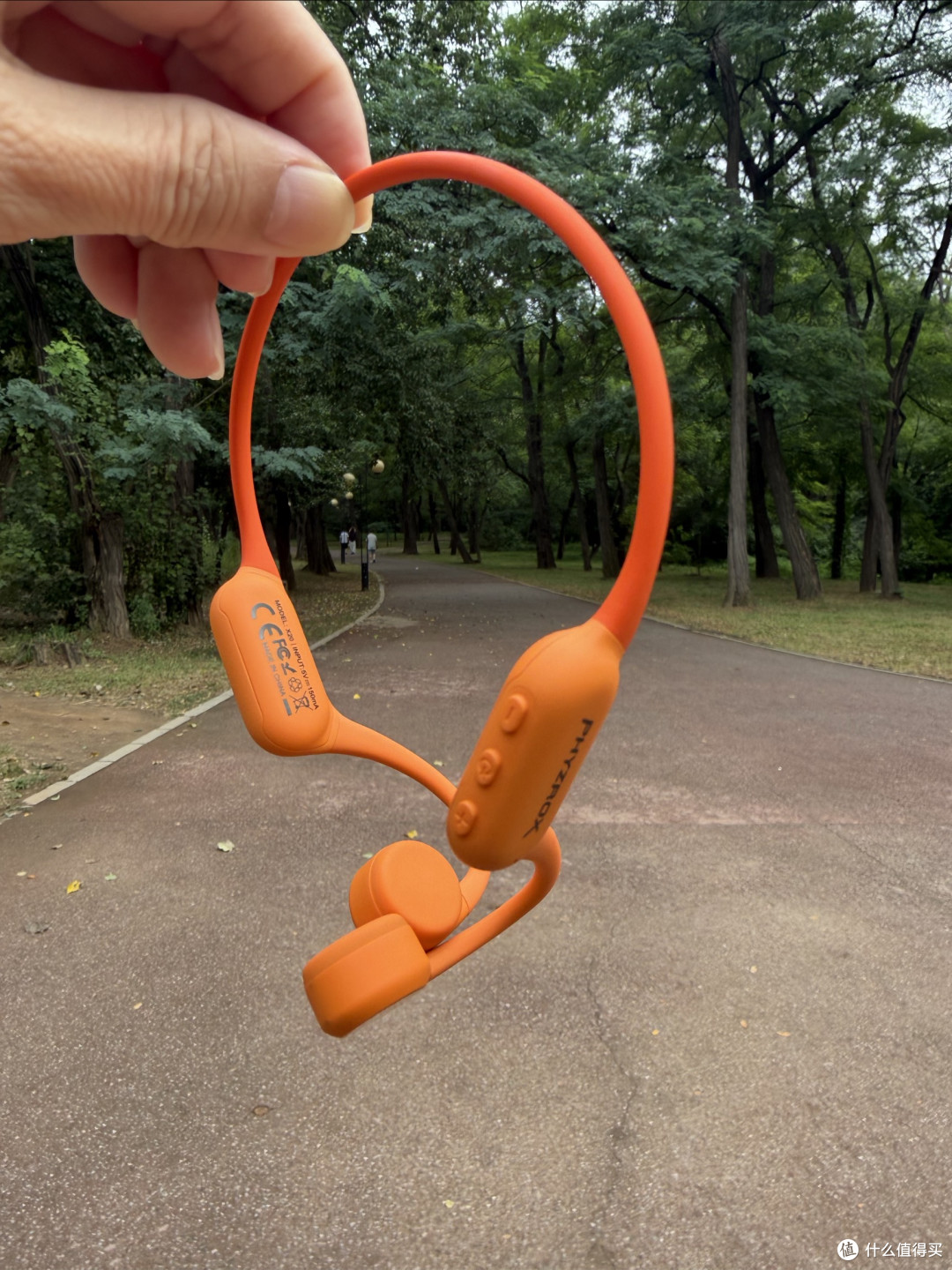 跑了大半个月，这副两百多的骨传导耳机到底香不香？
