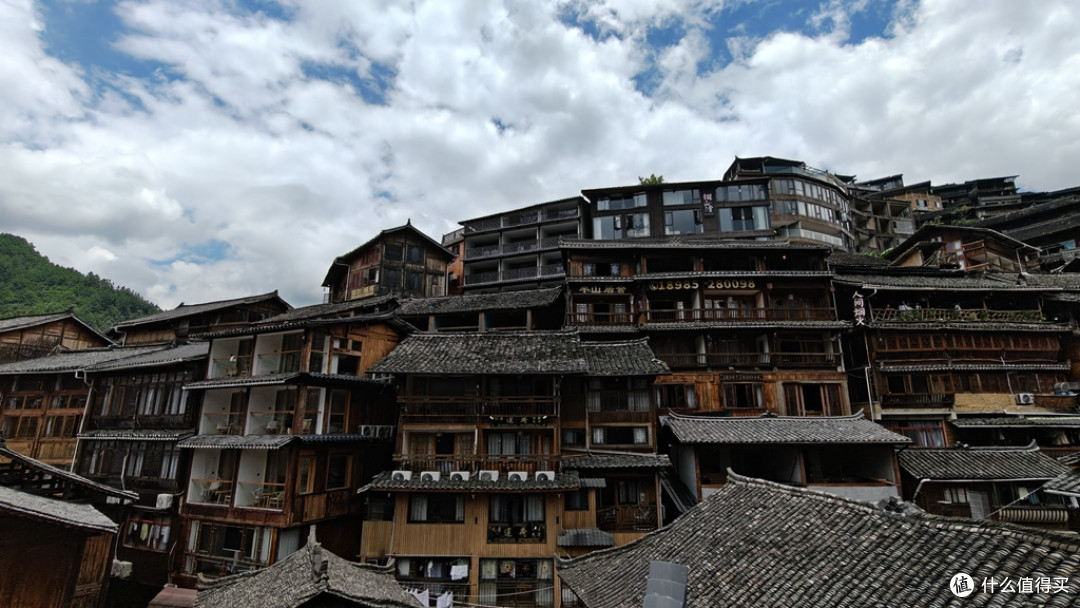 穿苗服品酸汤观瀑布玩漂流,爽爽贵州旅行周记