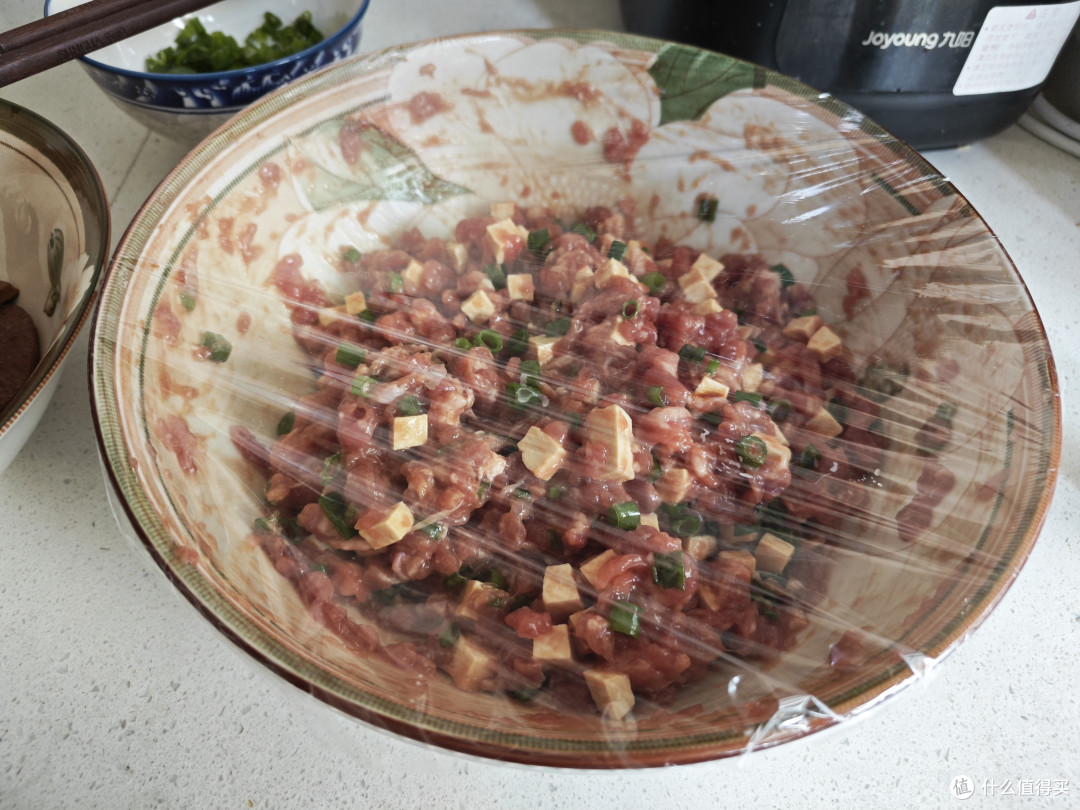 夏日烟火气,围桌包饺子|首农配齐食材,一家人都爱的治愈碳水局