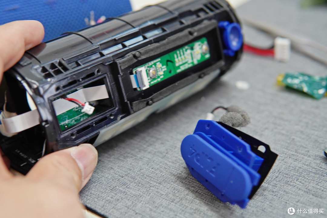JBL FLIP4电池严重鼓包后如何拆卸更换?奉上详细教程