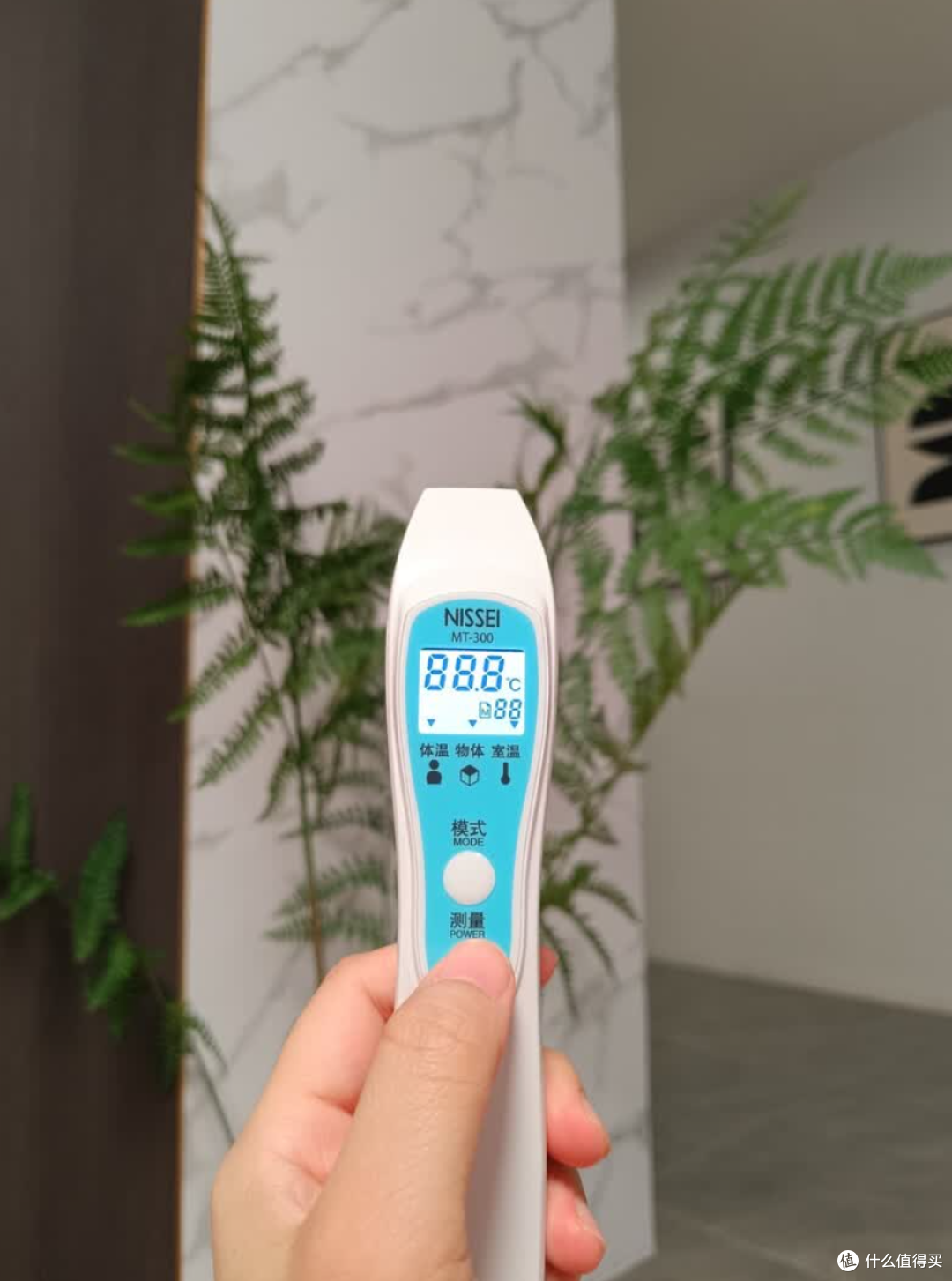 额温枪怎么选？10款家用高精度体温计实测对比，居家测温不踩坑