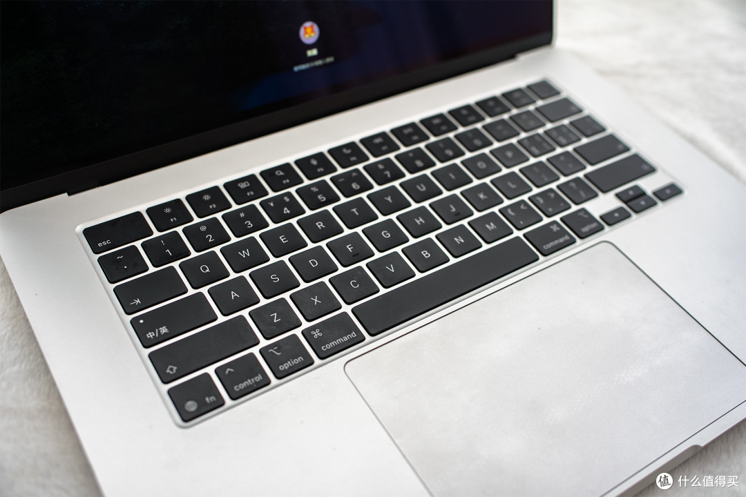 苹果官网涨了2000元后,我八千出头买的15寸MacBook Air M5更香了