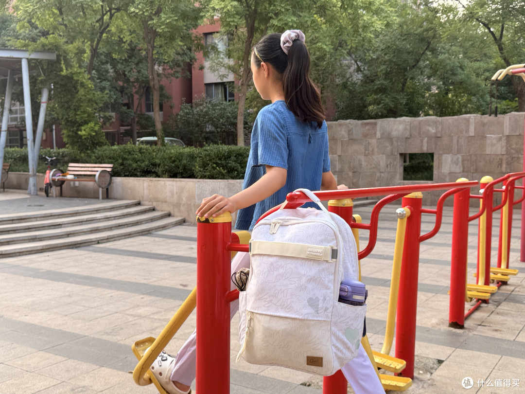 吐槽老婆买书包太贵,三年后被狠狠打脸:GMT护脊书包深度实测