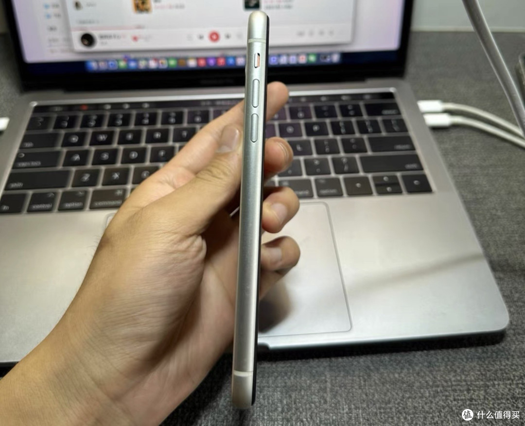 328块包邮!闲鱼大量涌入iPhone XR,A12+3GB,游戏备用两相宜