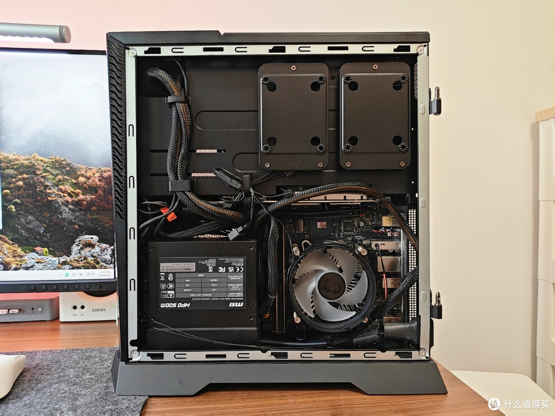 微星海皇戟AS电竞主机评测:10L小体积,解锁全能桌面电竞体验