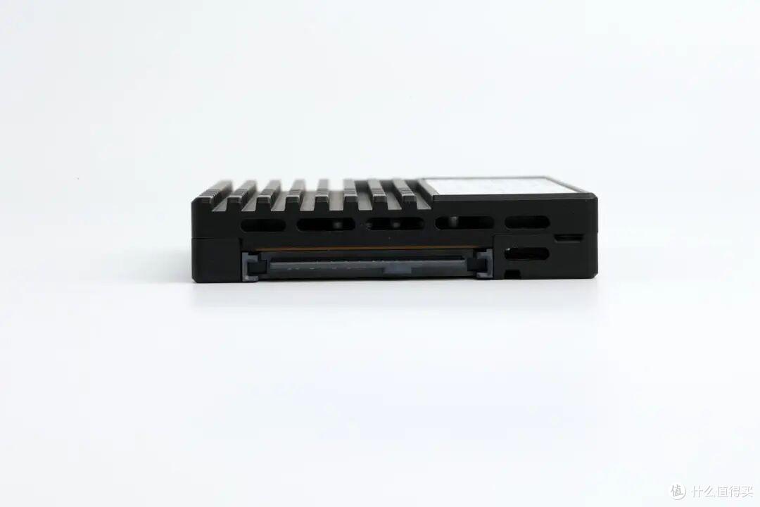 长江存储PE511固态硬盘首测：PCIe5.0硬实力，保证数据安全、稳定