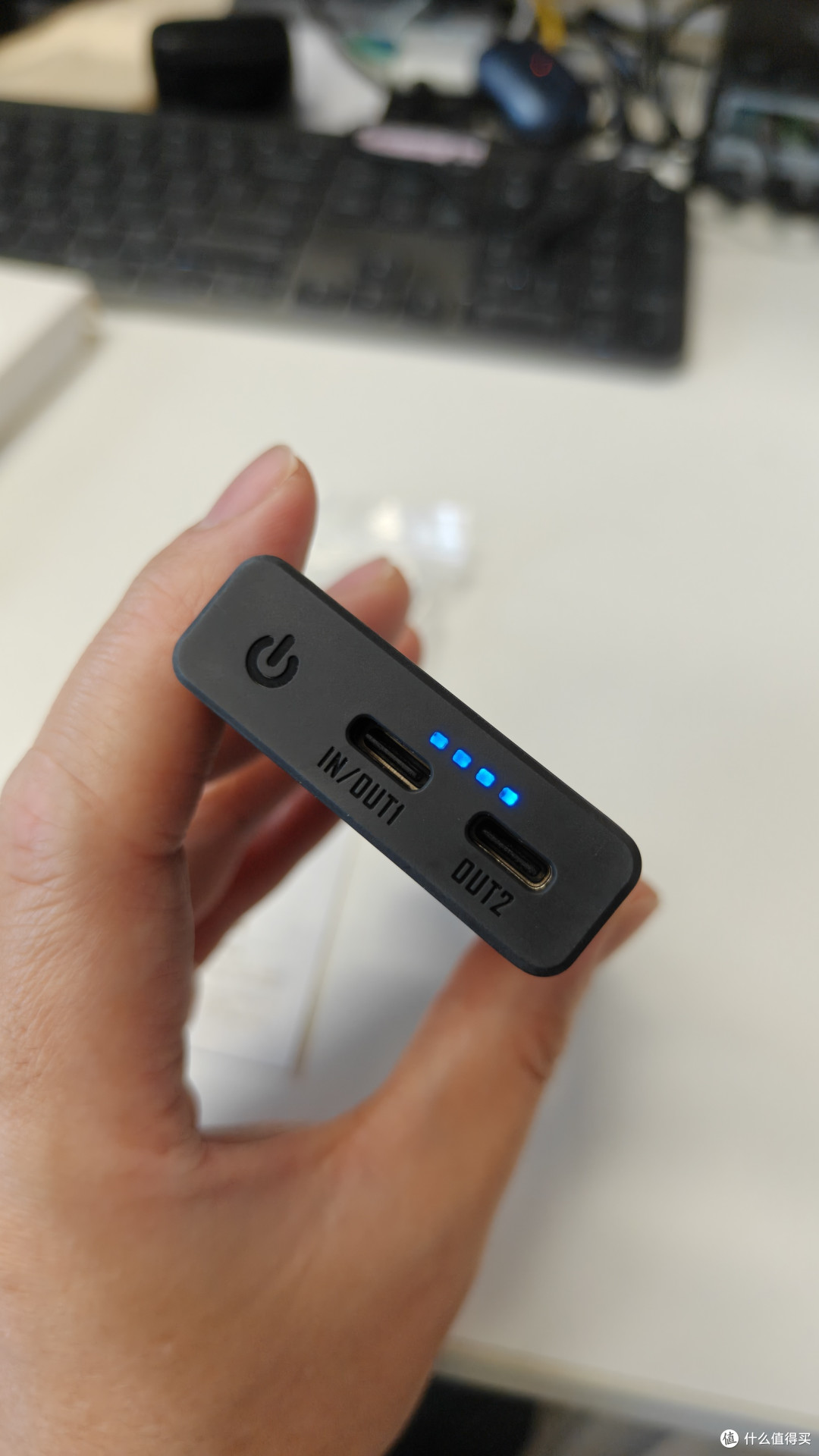 不怕雨淋夜跑舒适,这款充电宝真香 奈特科尔carbo10000 gen2