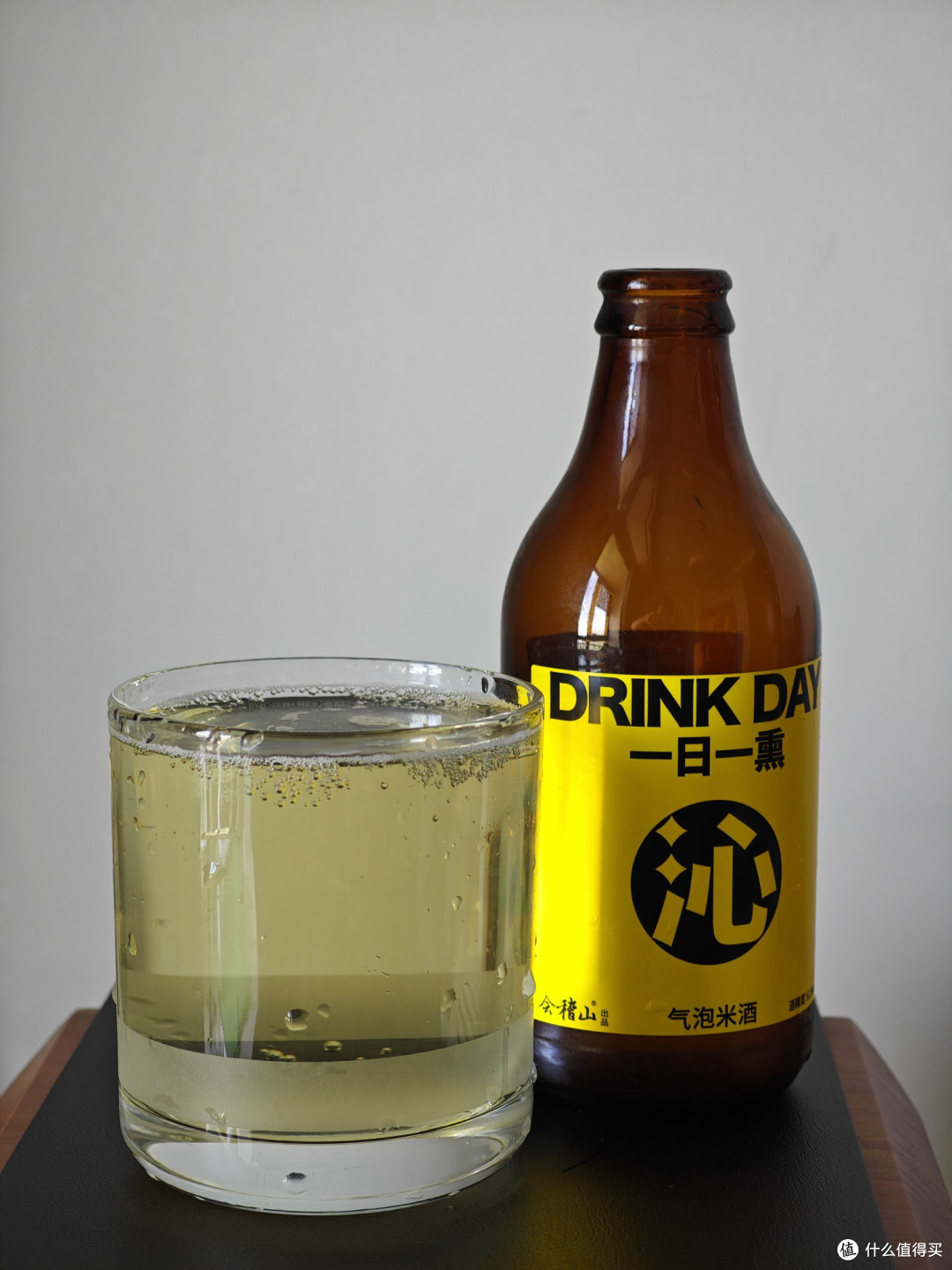什么是顶级享受？下班后空调房里吃烤肉喝清爽解腻的气泡黄酒。