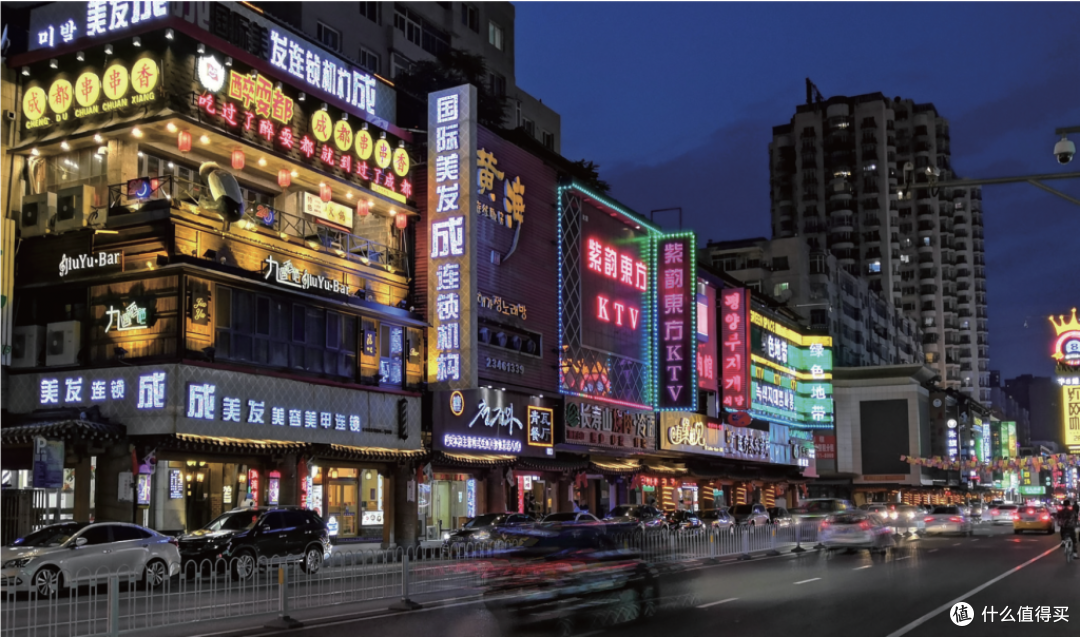 除了网红、烧烤和夜市,还有历史的厚重,读《西塔》