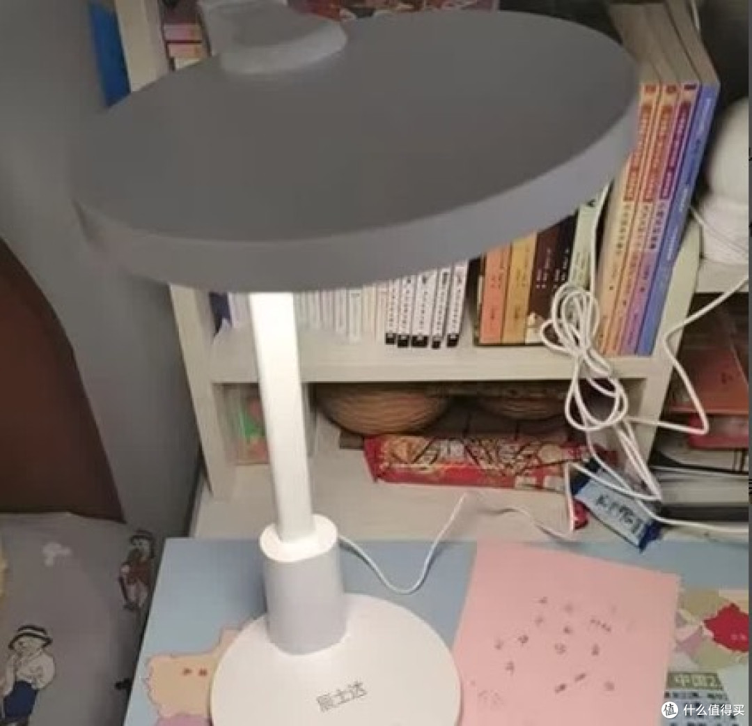 护眼台灯怎么选最高效,先搞懂读写台灯光效性能,再挑品牌和型号