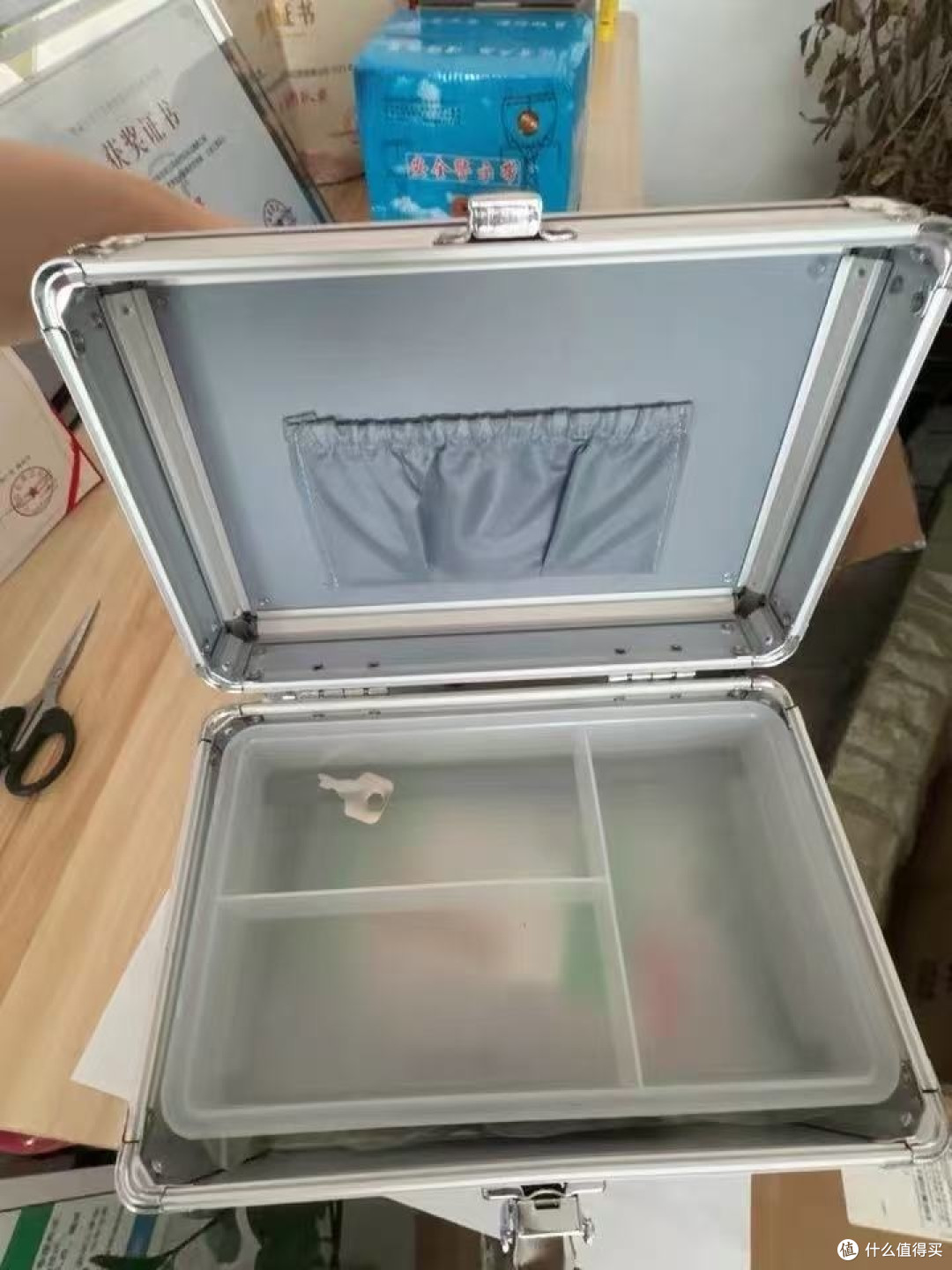 车载应急必备|这个大容量医药箱让我自驾超安心!