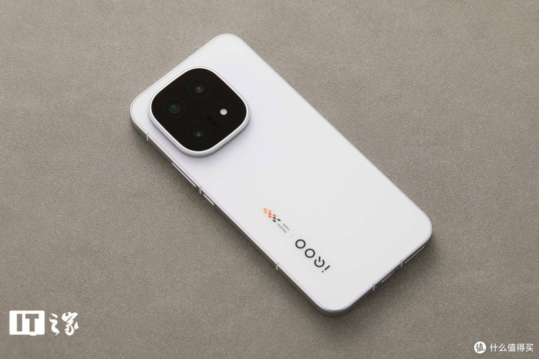 iQOO 16曝光:2nm骁龙+2K 165Hz直+8500mAh,但这3个坑你必须知道
