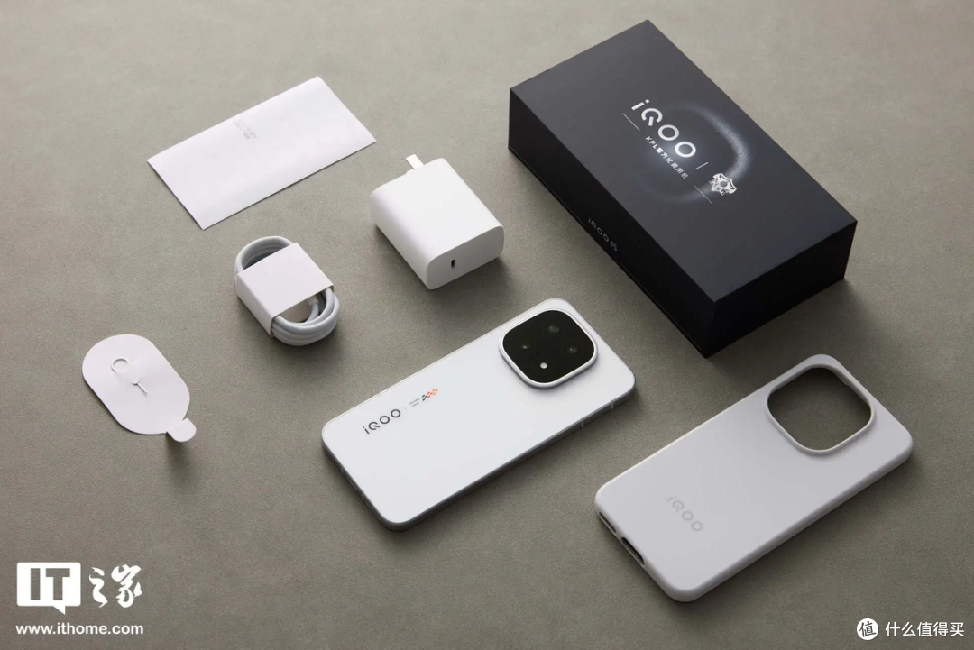 iQOO 16曝光:2nm骁龙+2K 165Hz直+8500mAh,但这3个坑你必须知道