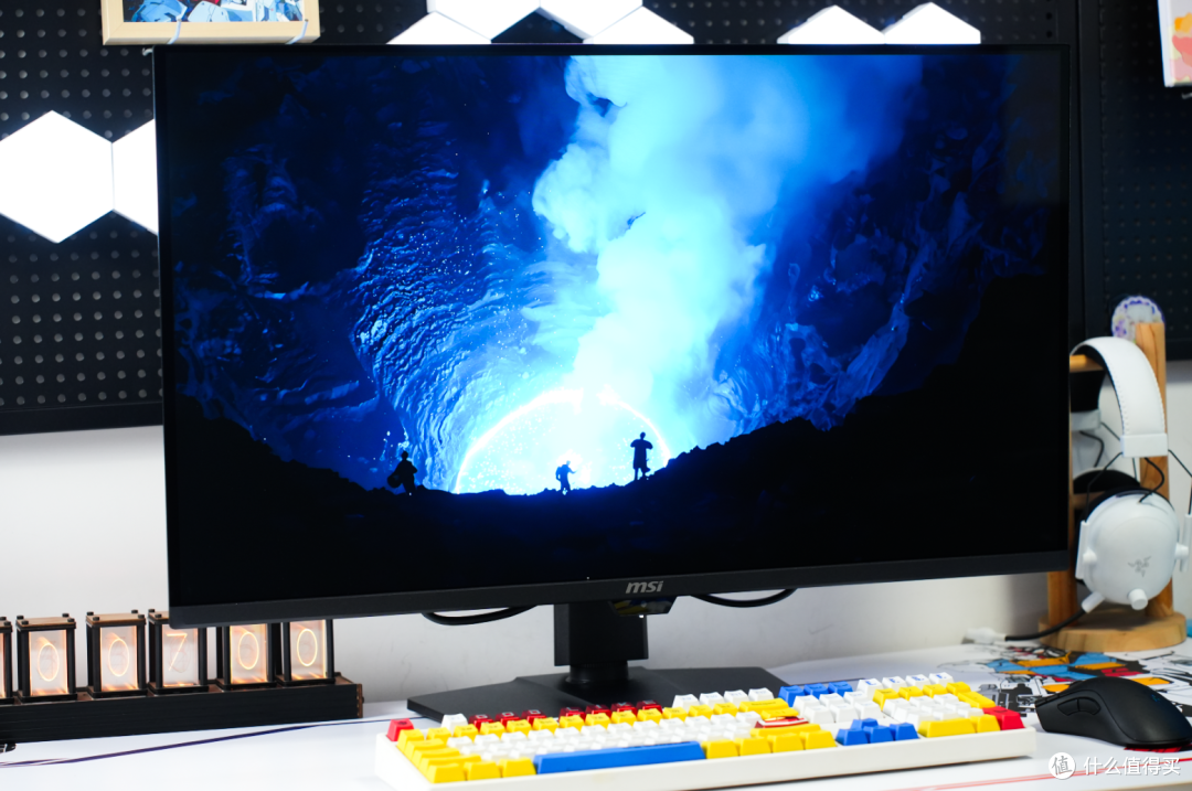 今年最稳的4K OLED显示器?微星MPG 322UR QD-OLED X24流光实测