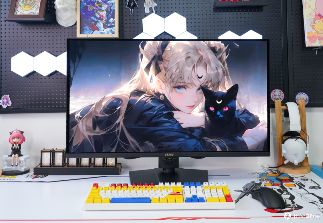 今年最稳的4K OLED显示器?微星MPG 322UR QD-OLED X24流光实测