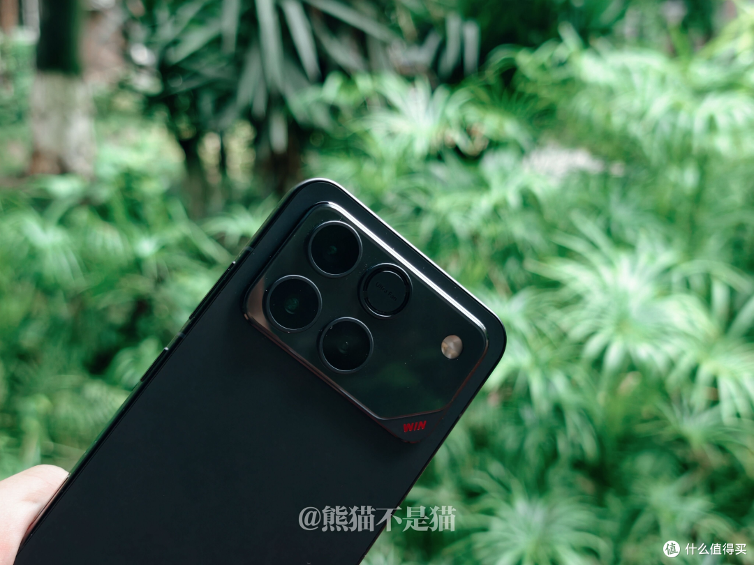 力大砖飞,荣耀WIN这次直接飞两砖:一砖性能,一砖续航