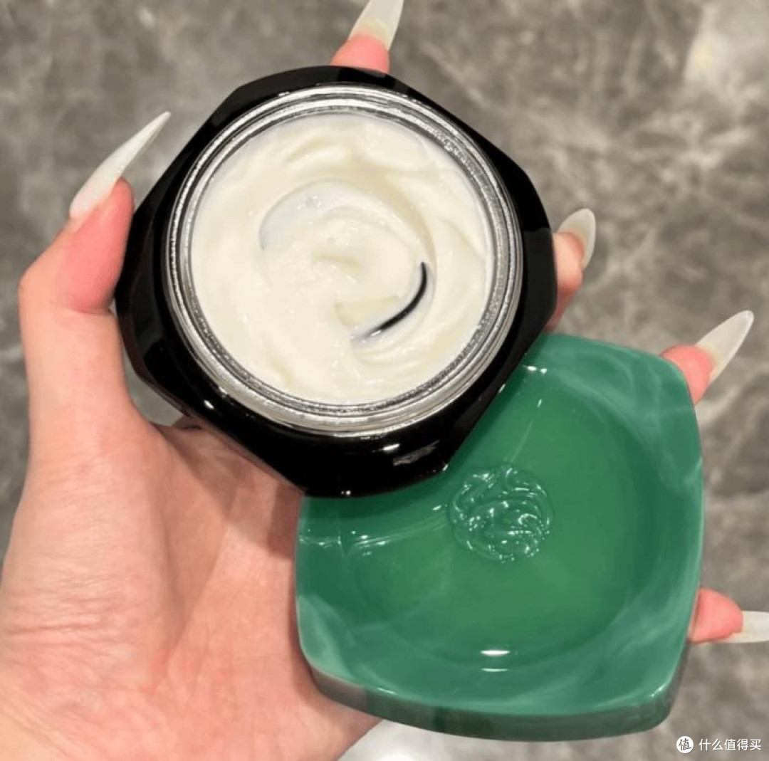 30+干皮换季面霜选购:这几款淡化干纹细纹的产品,谁更适合你?