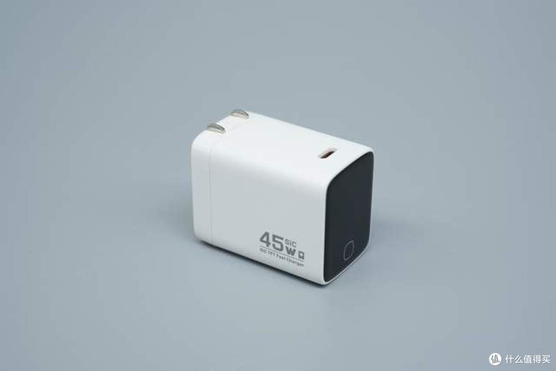 让充电状态完全可视化,勤领科技45W碳化硅智能显示充电器拆解