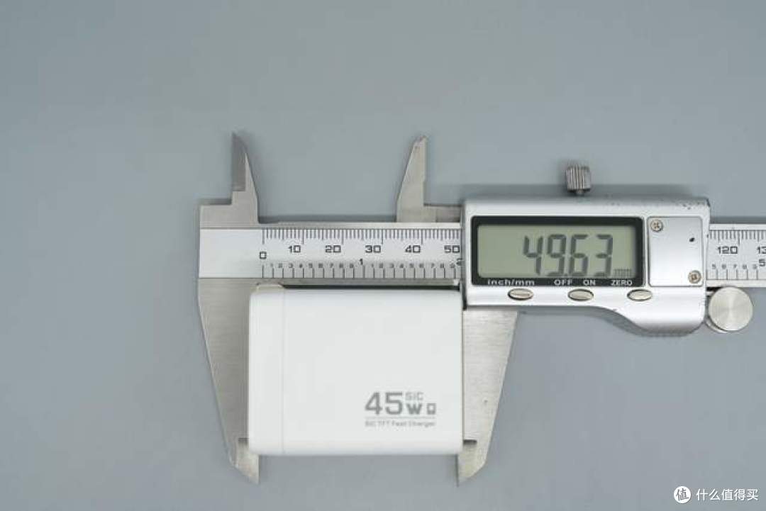 让充电状态完全可视化,勤领科技45W碳化硅智能显示充电器拆解