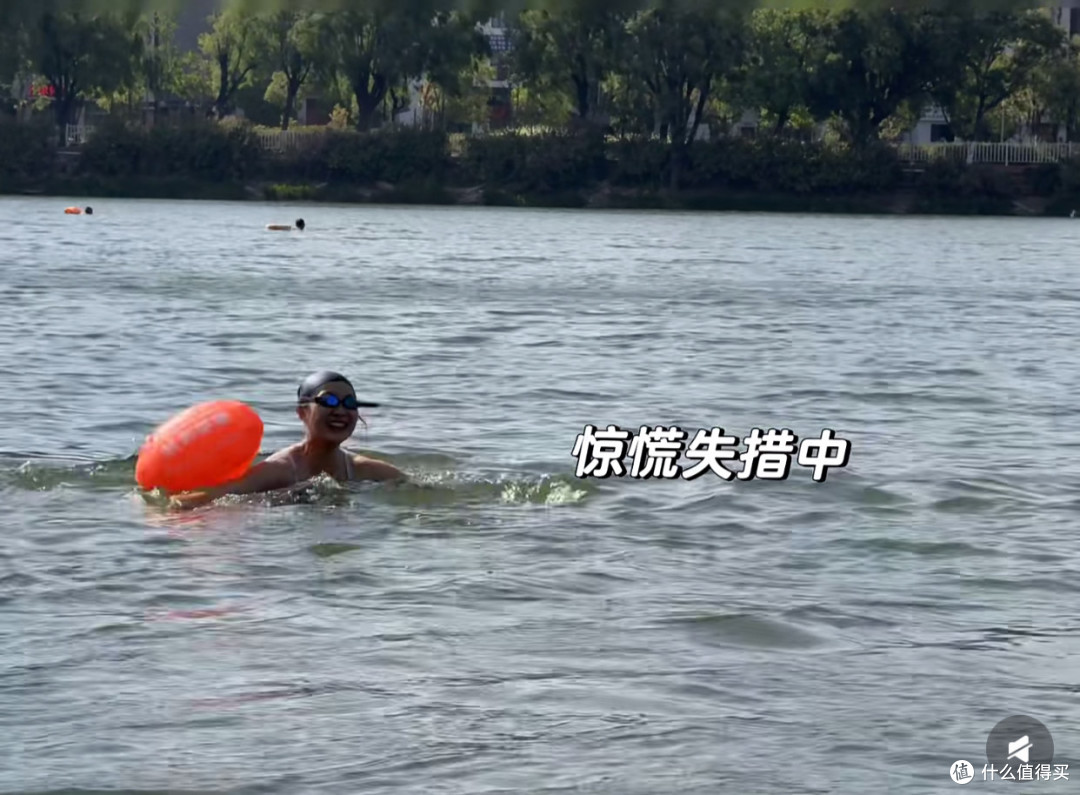 冬季游泳:装备与环境的重要性