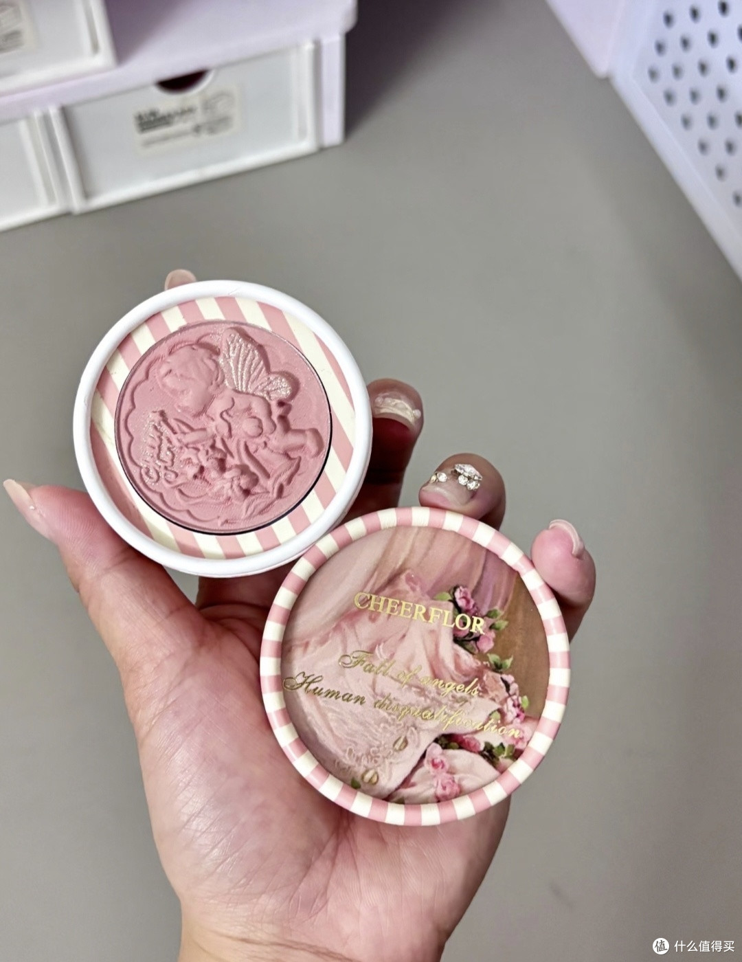 七夕礼物实测｜少女心美妆礼盒，颜值真的大于实力吗