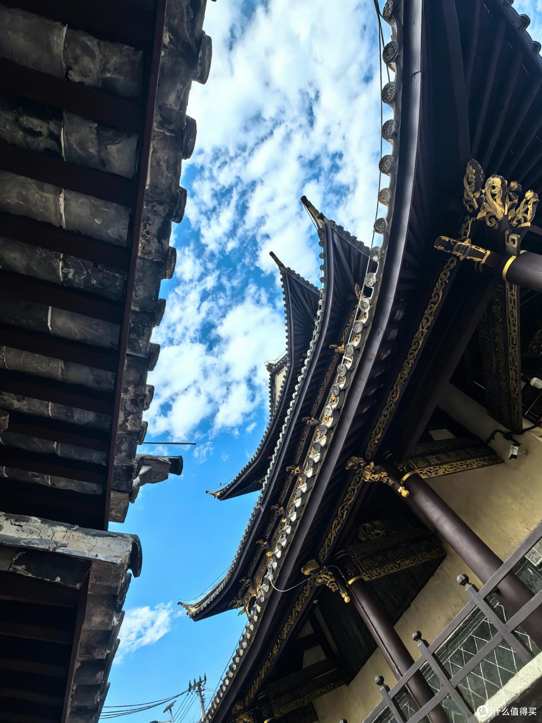 在中缅边境，我找到了最特别的南传缅寺