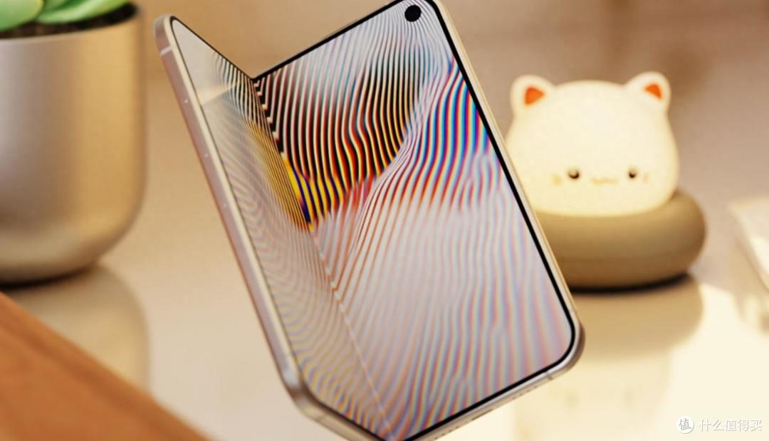 苹果真要改脸了?苹果首款iPhone Ultra又有新料:前摄竟跑右上角
