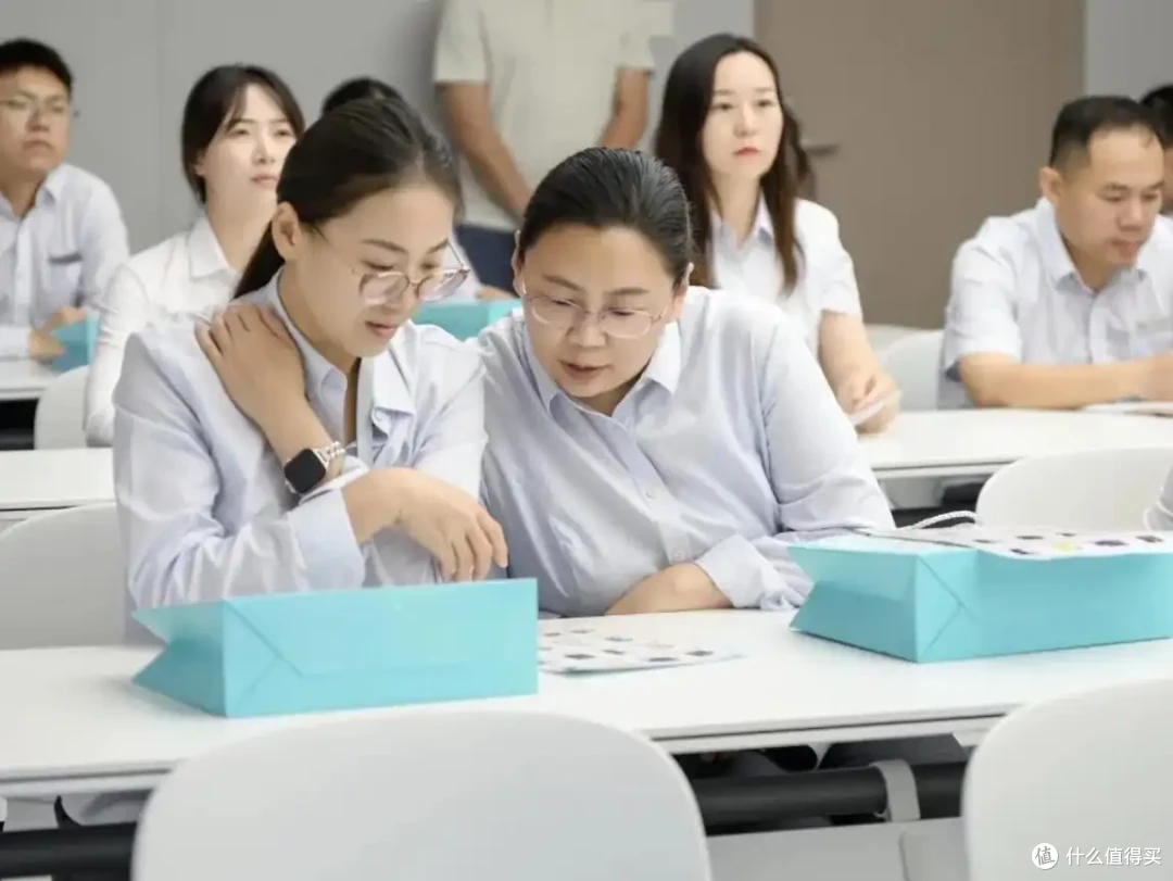 华为产品走进洛阳北玻:一场科技与匠心的深度共鸣
