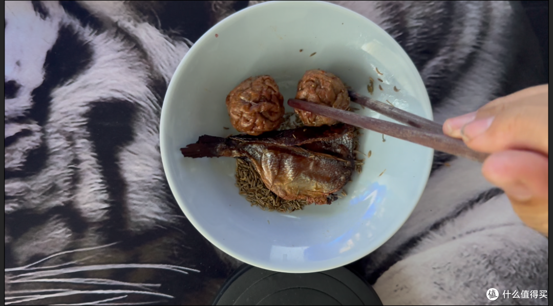 93%肉含量潮汕牛肉丸实测:宣传天花乱坠,减脂期到底能不能吃?
