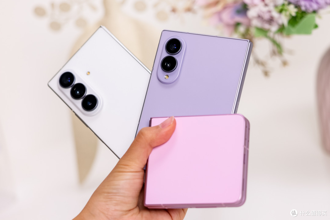 折叠屏手机推荐:Galaxy Z8系列把大屏、便携与自拍需求分开回答
