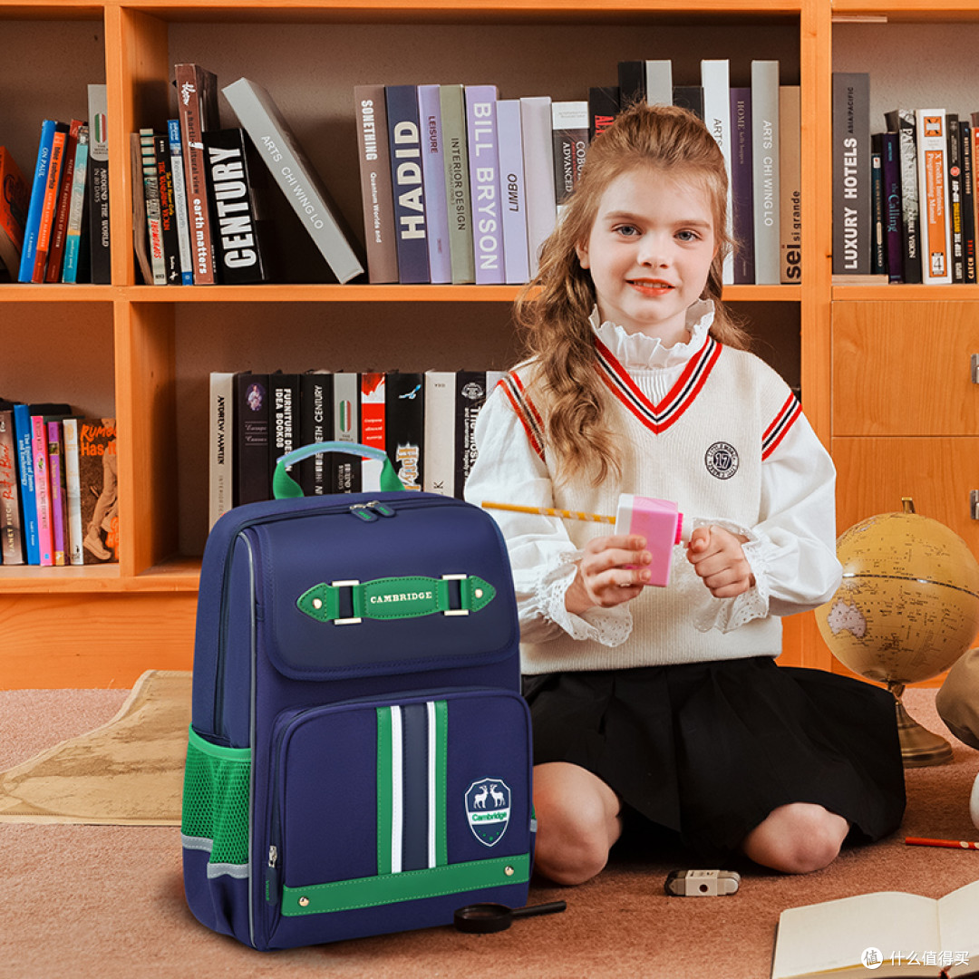 选购指南|自重轻、能装多本书的小学生书包怎么挑?