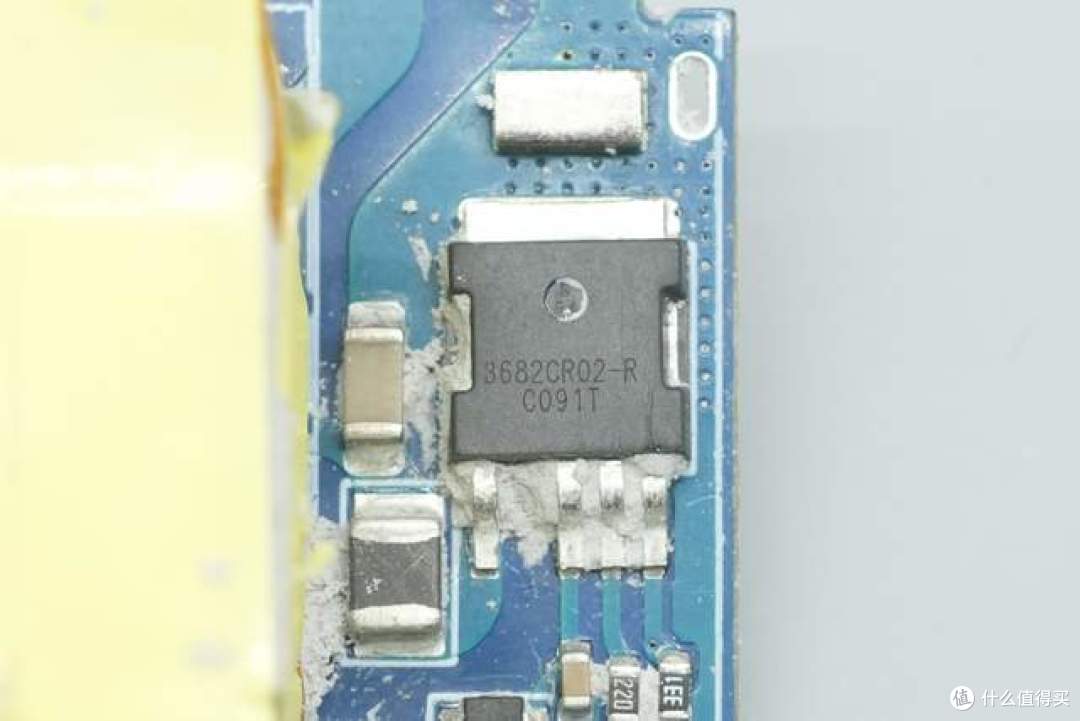 绿联Nexode Air 100W氮化镓快充拆解