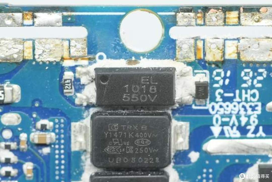 绿联Nexode Air 100W氮化镓快充拆解