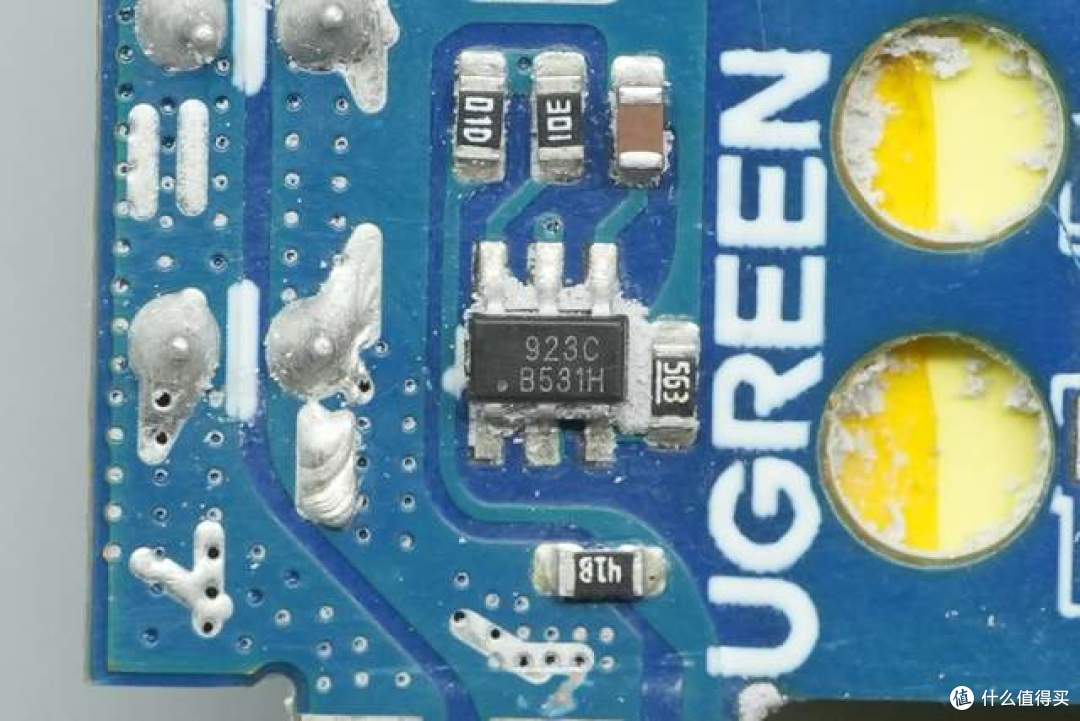 绿联Nexode Air 100W氮化镓快充拆解