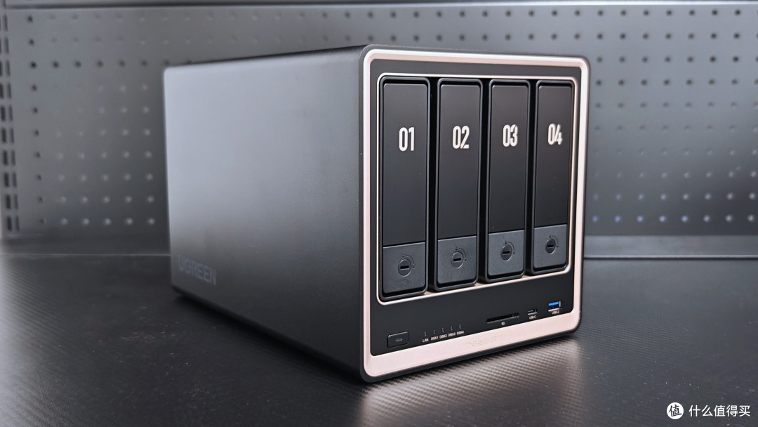 家庭NAS理想答案,绿联DXP4800 GT,承包全家人数字生活