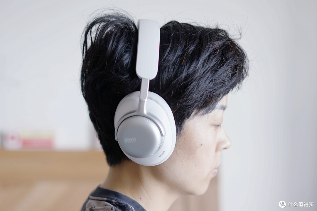 17周年顶配新作,降噪音质直接拉满丨实测QCY H6 Ultra无线耳机