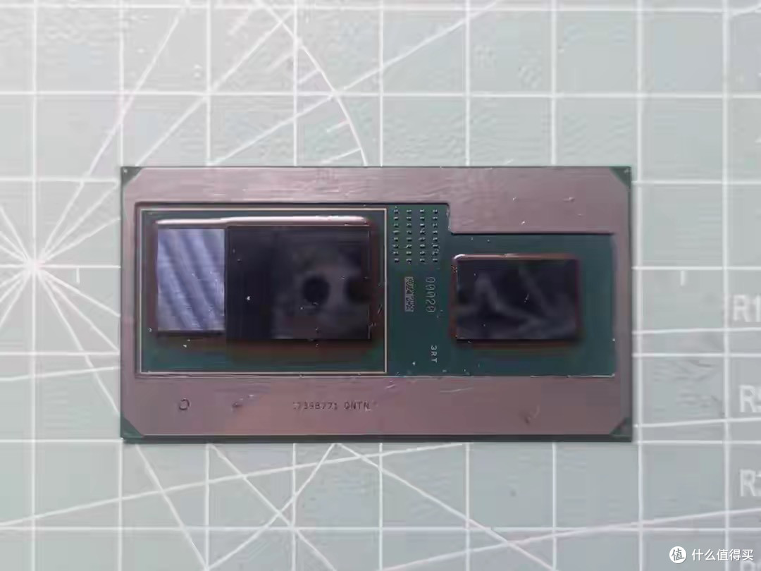 Intel 和 AMD 联手搞出来的绝版芯片!自带双显卡,如今整机1800