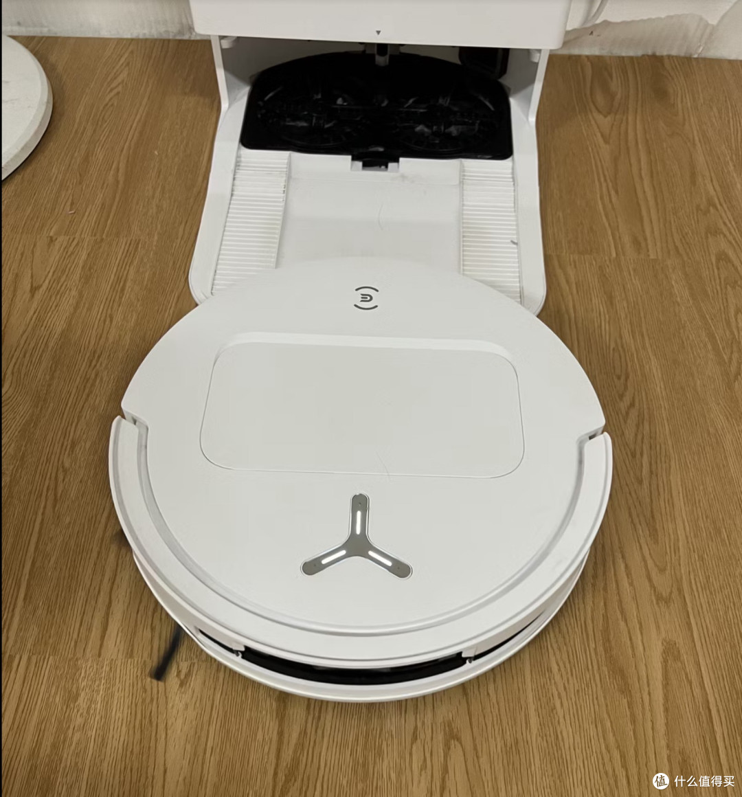 养宠家庭零缠神器！科沃斯T50 PRO实测，热水洗+双机械臂贴边清洁