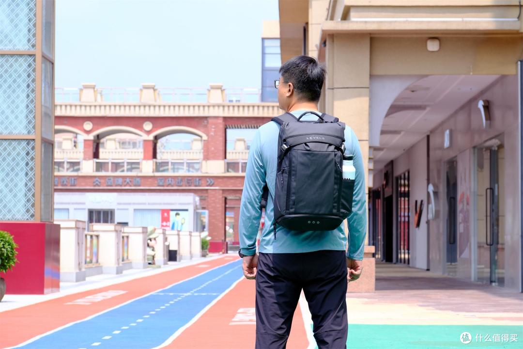 机能背包的新答案:地平线8号城市轻旅行系列双肩包深度体验