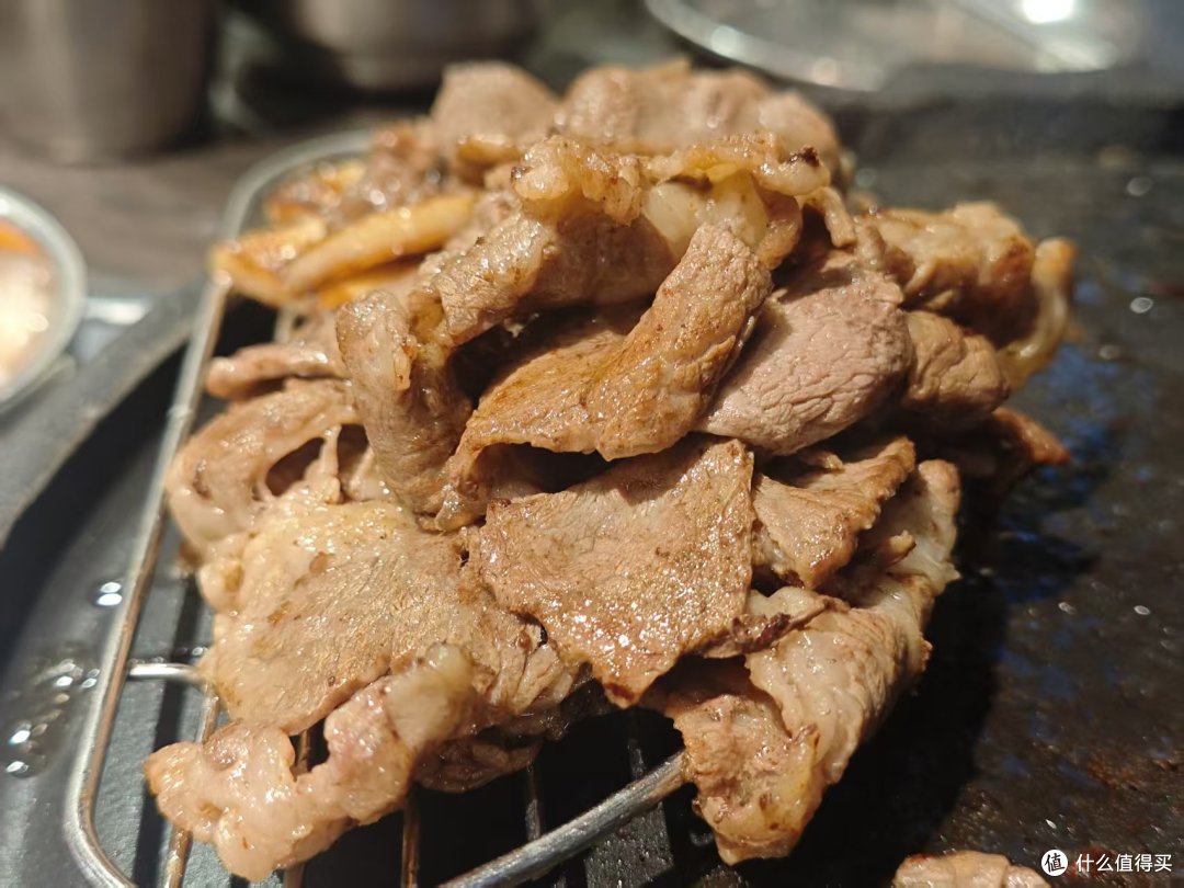 相伴第十个七夕，褪去鲜花浪漫，一顿烟火烤肉足够治愈日常！