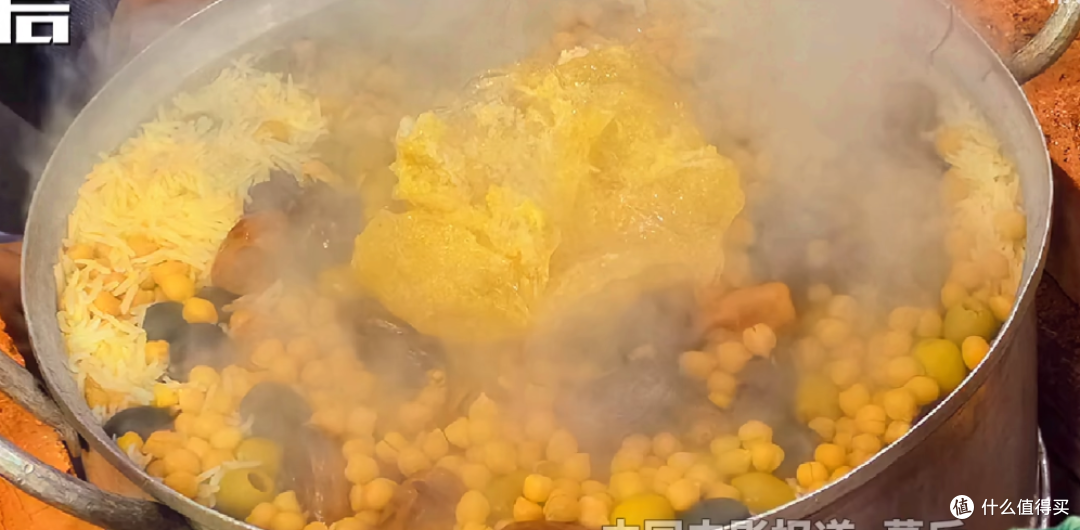 沈腾新片看饿了?徐福烩饭在家也能复刻,蜂蜜一浇整锅都香了!