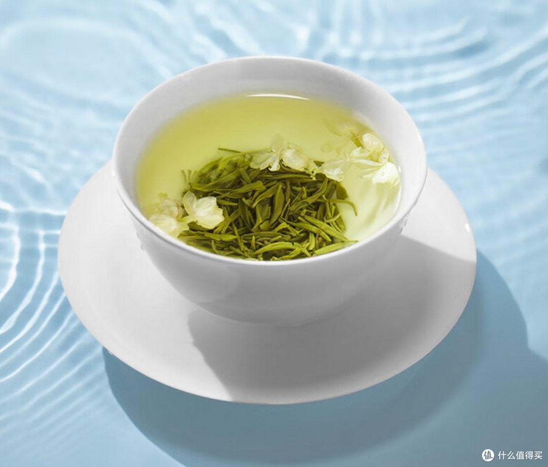 处暑喝什么茶?碧潭飘雪小蓝罐给夏天画个温柔的句号