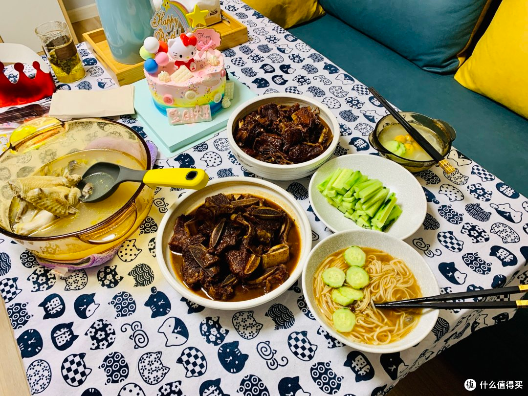 一顿简单而温馨的晚饭