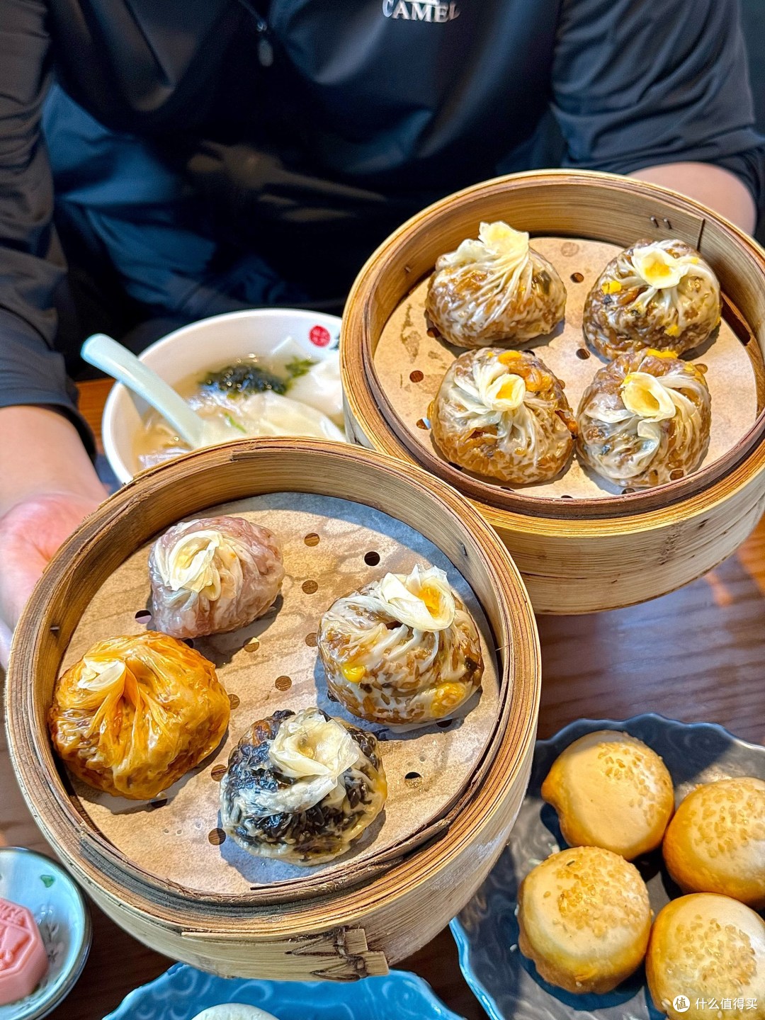 苏州特产!山塘街必打卡的苏式生煎。。