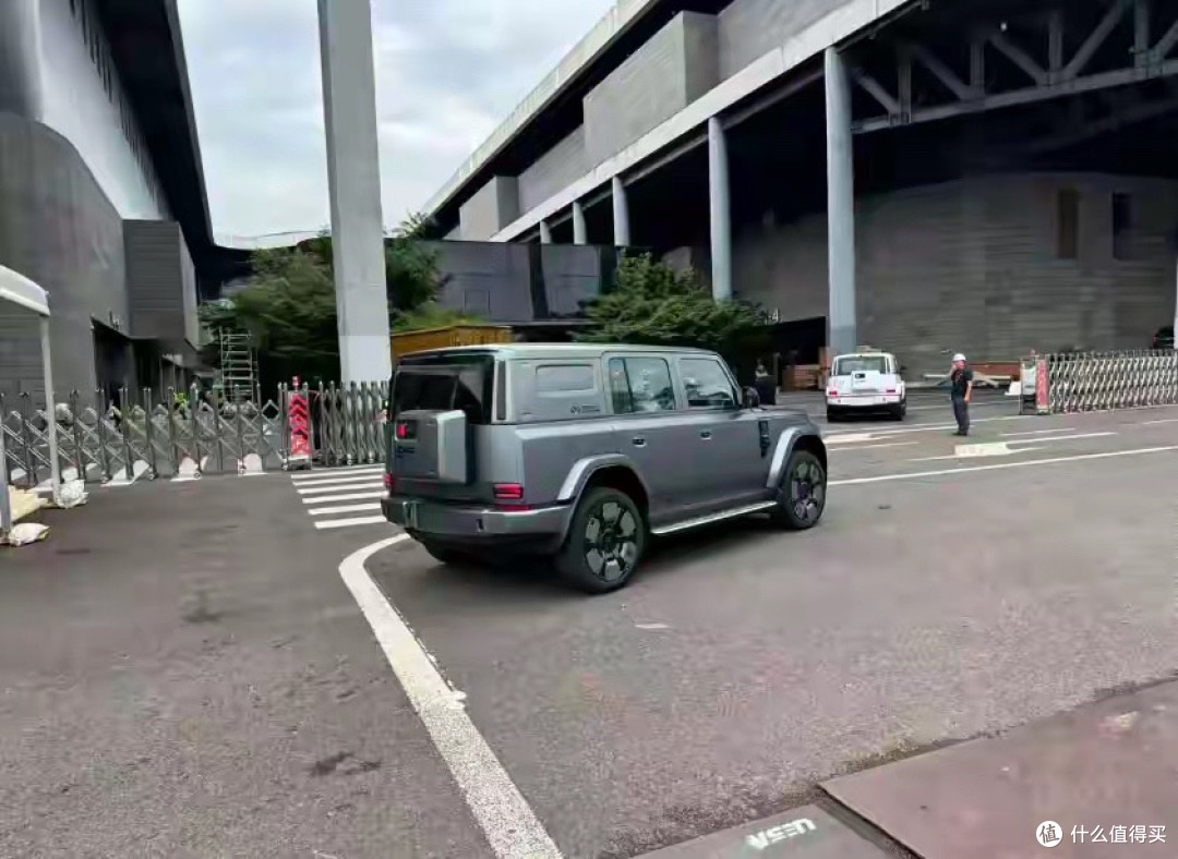 2026成都车展探馆 iCAR V25内饰抢先看 深浅双色搭配 悬浮式大屏