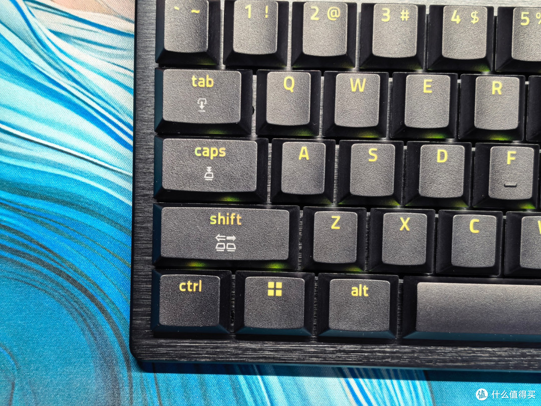 更薄,且依然全面:雷蛇猎魂光蛛 V3 专业竞技版矮轴 8KHz评测