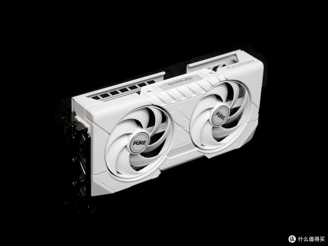 打造自己的更强Steam Machine!锐龙96X+迷你吹雪+9060XT纯白装机