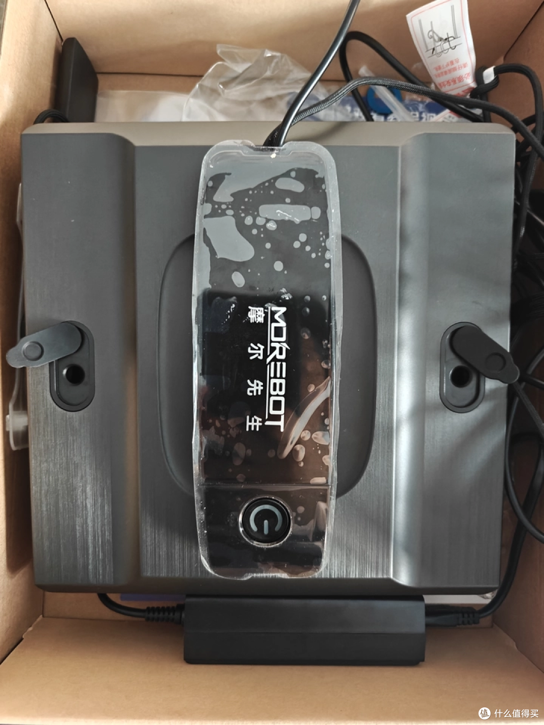 高层家庭刚需|摩尔先生 M8pro 擦窗机器人,告别高危手动擦窗